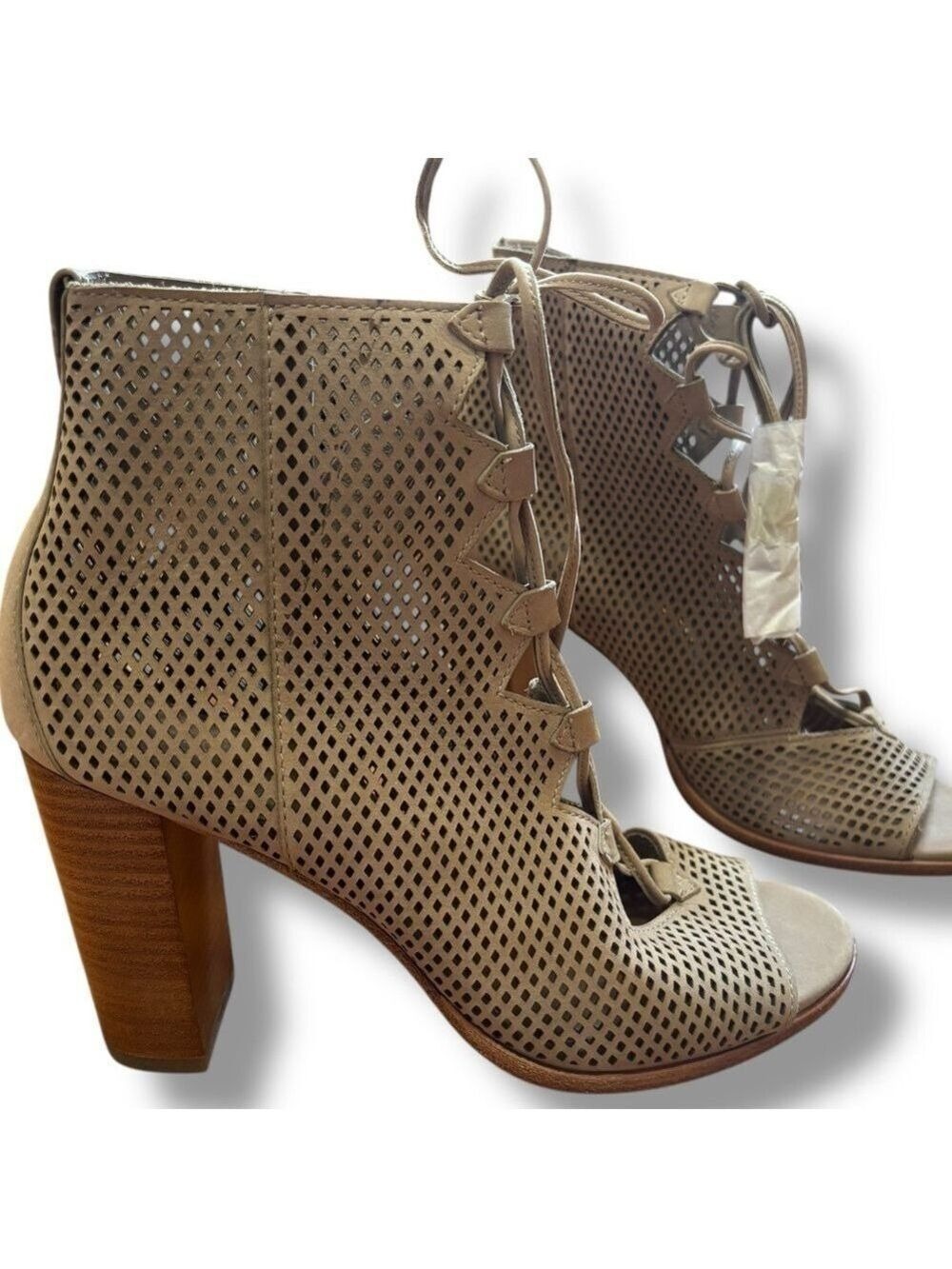 NWOB Frye Taupe Tan Perforated Ghillie Corset Lace Up Booties Size 8M - Picture 3 of 10